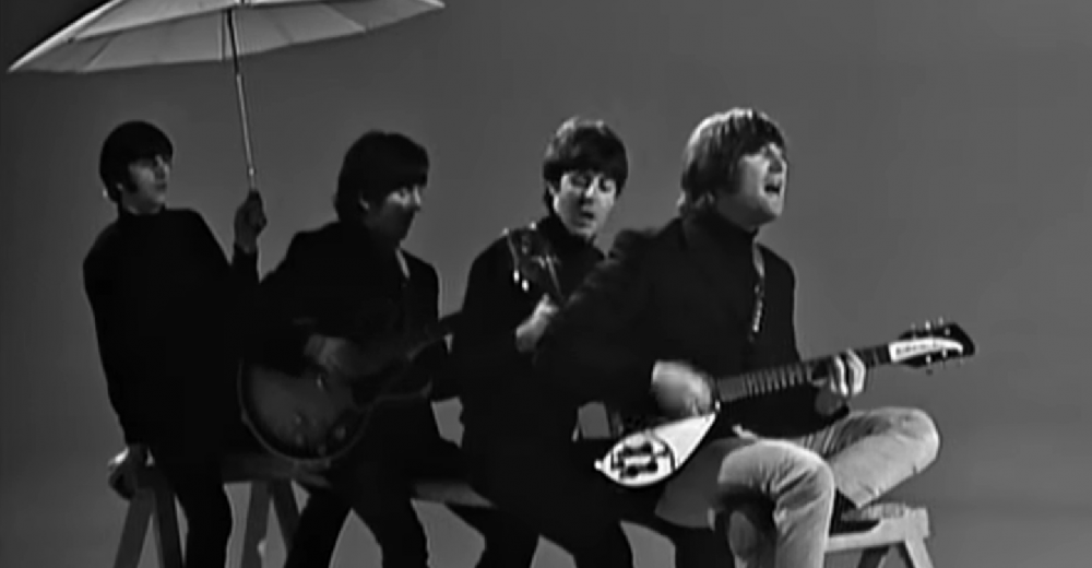 На торги выставлена гитара Джона Леннона из мюзикла «На помощь!»