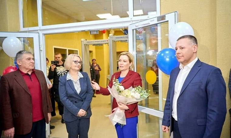Министр культуры приехала на открытие общежития Ярославского театрального института