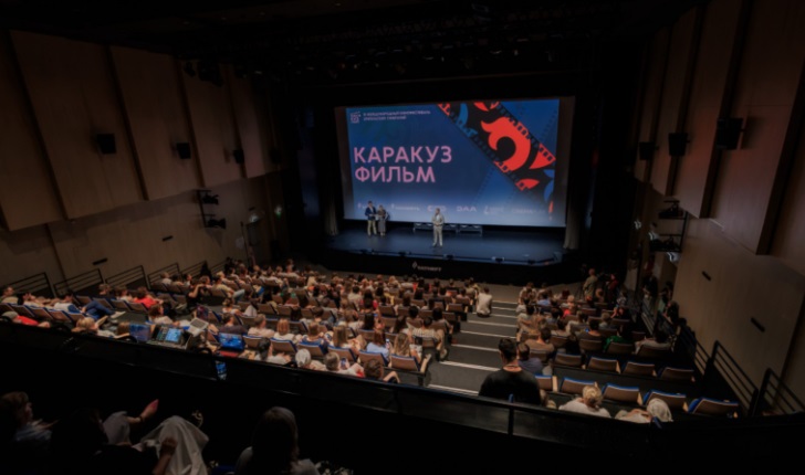 В Альметьевске проходит кинофестиваль зрительских симпатий «Каракуз фильм»