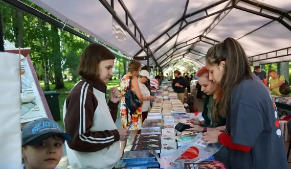 В Архангельске стартовал книжный фестиваль «Белый июнь»