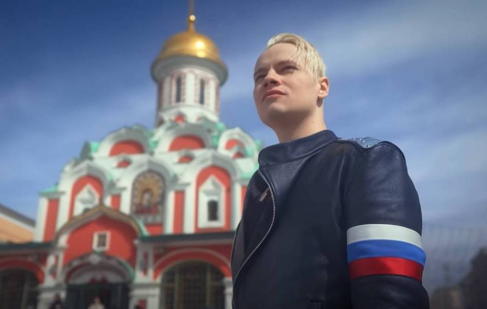 Певец SHAMAN получил травму на концерте в Кремле