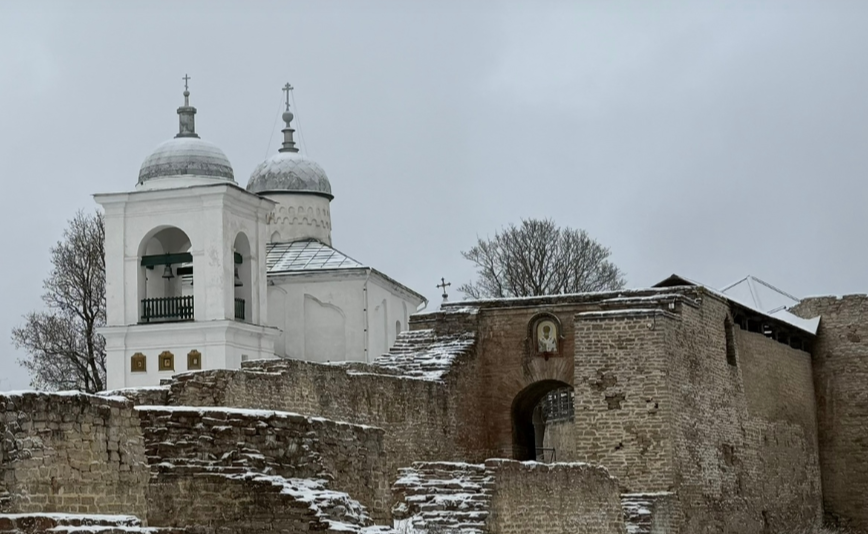 Редкие скульптуры Врубеля представят в Изборске на театральной выставке