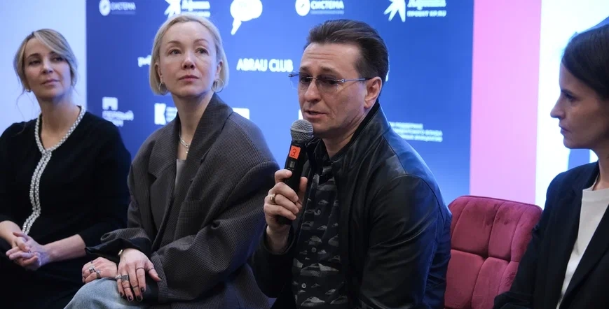 Фоторепортаж: на фестивале «Первый план» обсудили актуальность теле- и аудиоспектаклей