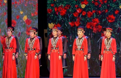 Театр танца «Ойраты» прибыл в Туву для участия в IV Международном буддийском форуме