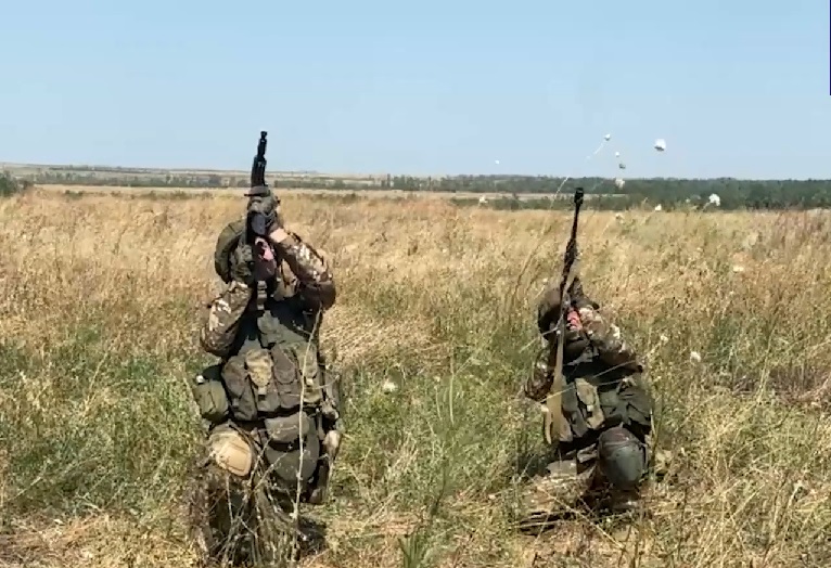 Артём Артёмов завершил съемки военной драмы «Свой»