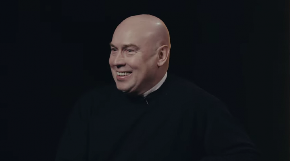 Виктор Сухоруков выступил в Ярославле с автобиографическим спектаклем 