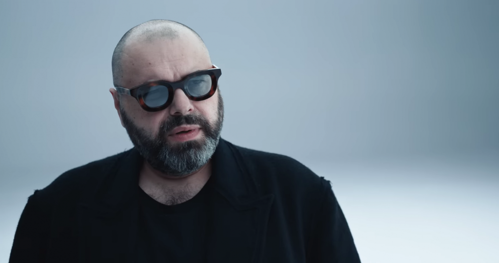 Продюсер Фадеев анонсировал выход посвященной Салтанат Нукеновой песни
