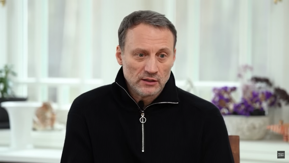 Французские гастроли Анатолия Белого отменились из-за плохих продаж