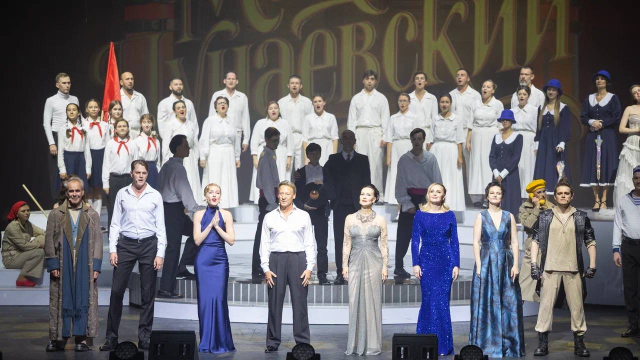 «Шостакович опера» показал премьеру джукбокс-мюзикла «Дунаевские. Двойной портрет»