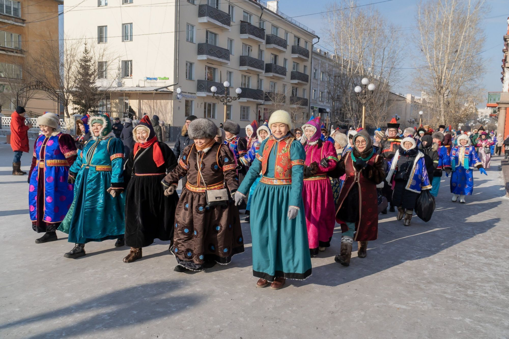 В столице Бурятии пройдет шествие в национальных костюмах «Дэгэлфлешмоб»