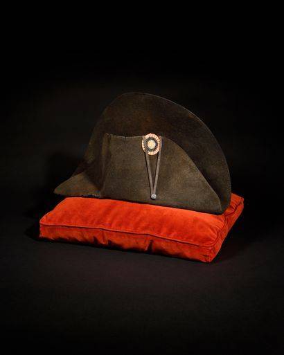 Шляпа Наполеона продана за 2 млн евро