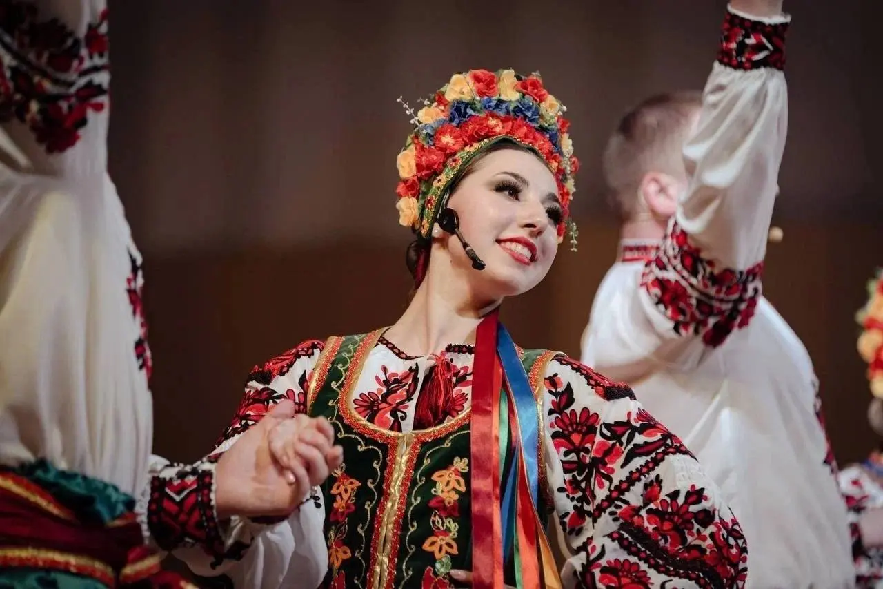 Ансамбли Луганской филармонии проехали с яркими выступлениями по городам Сибири