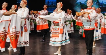 Чувашский академический ансамбль песни и танца выступил в День Республики