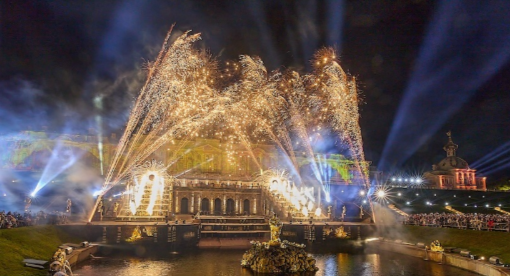 В Петергофе открывается ежегодный Осенний фестиваль фонтанов