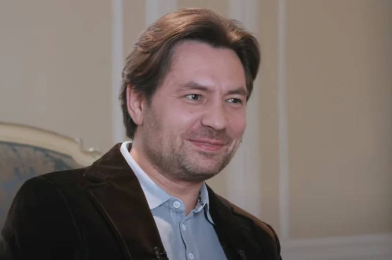 Михаил Татарников сменил Дмитрия Юровского на посту главного дирижера НОВАТа