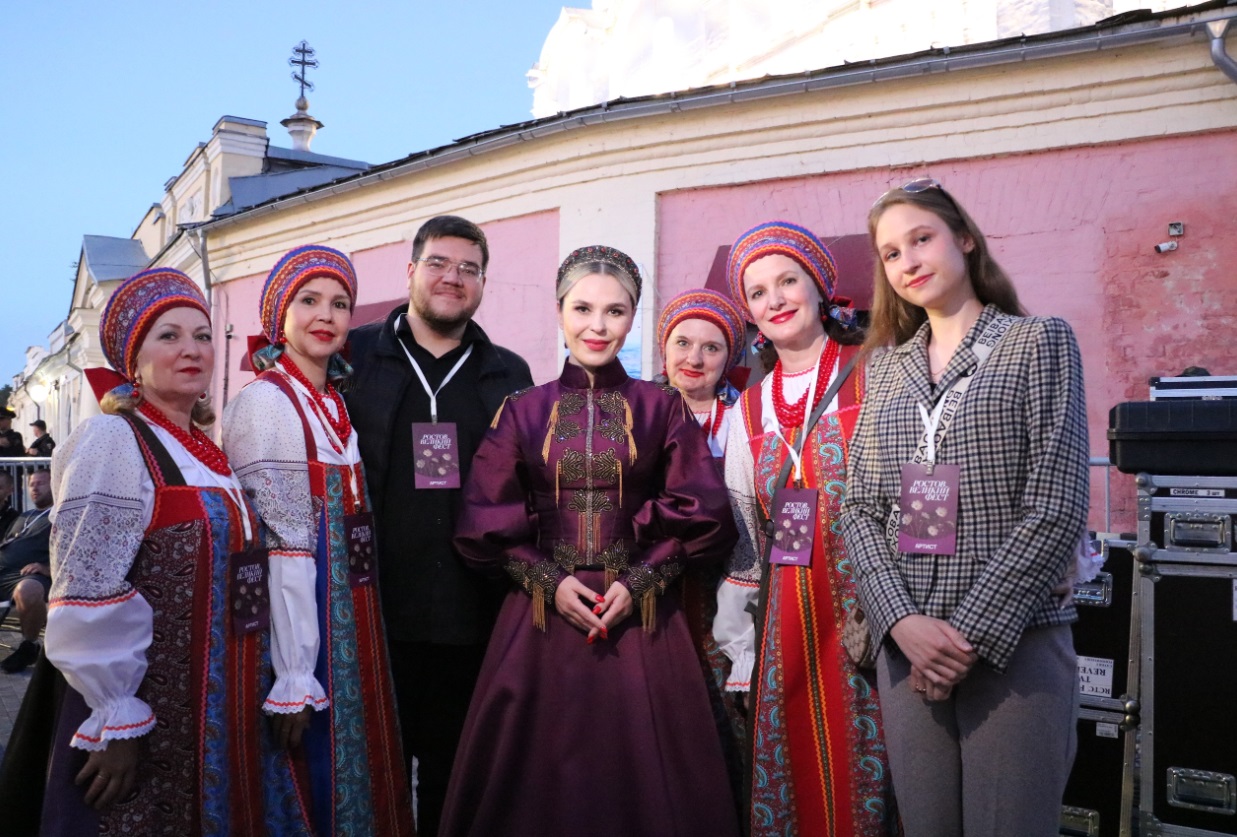 Ярославский фольклорный ансамбль «Зарянка» выступил на фестивале «Ростов Великий. Фест»