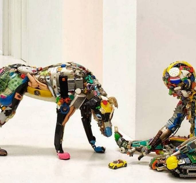 Скульптуры из мусора итальянского художника Дарио Тирони 